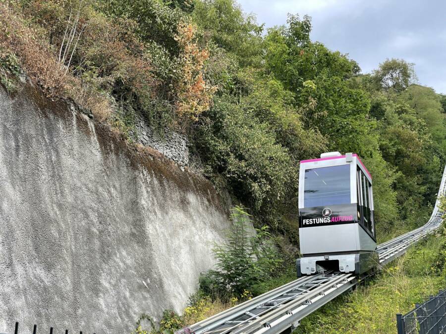 Koblenz 03 Tal Ausfahrt 900x675 - Festungsaufzug Ehrenbreitstein, Koblenz, DE