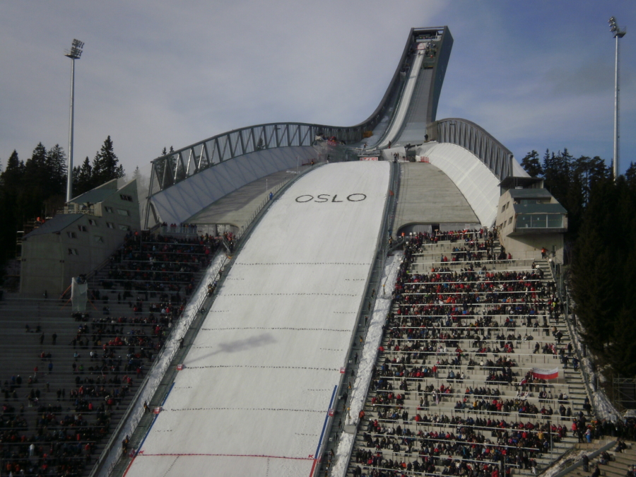 Oslo 01 Schanze 900x675 - Holmenkollen, Oslo, NO