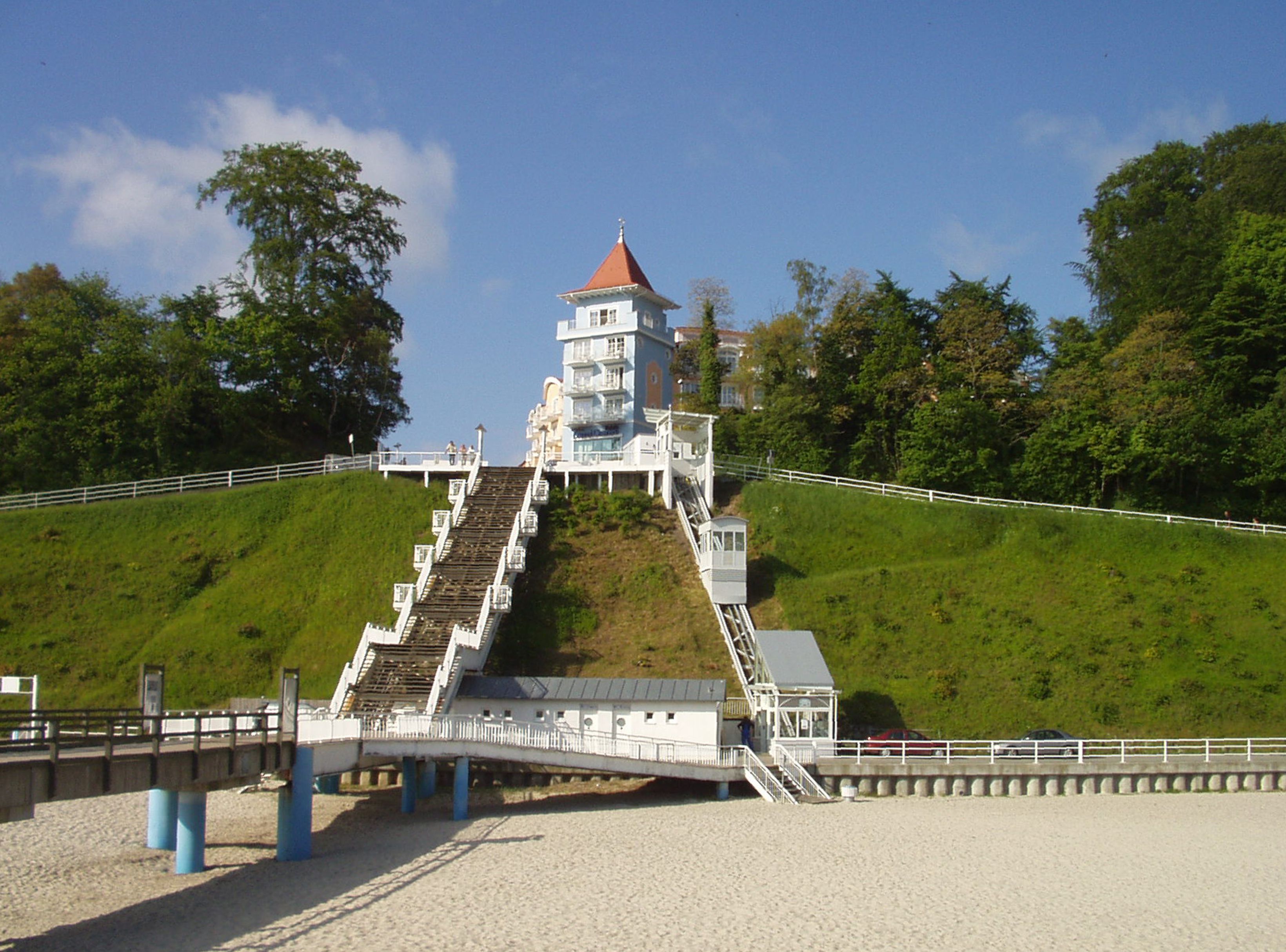 Seebrücke Insel Rügen, Sellin, DE ABS Transportbahnen Schrägaufzug