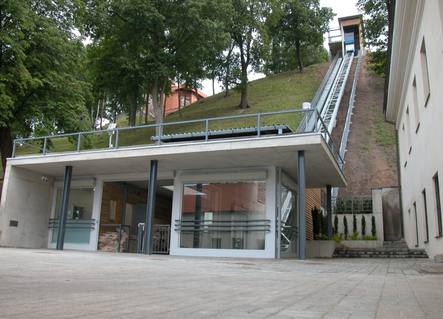 Vilnius 03 Talstation 900x649 - Castle Gedeminas, Vilnius, LT
